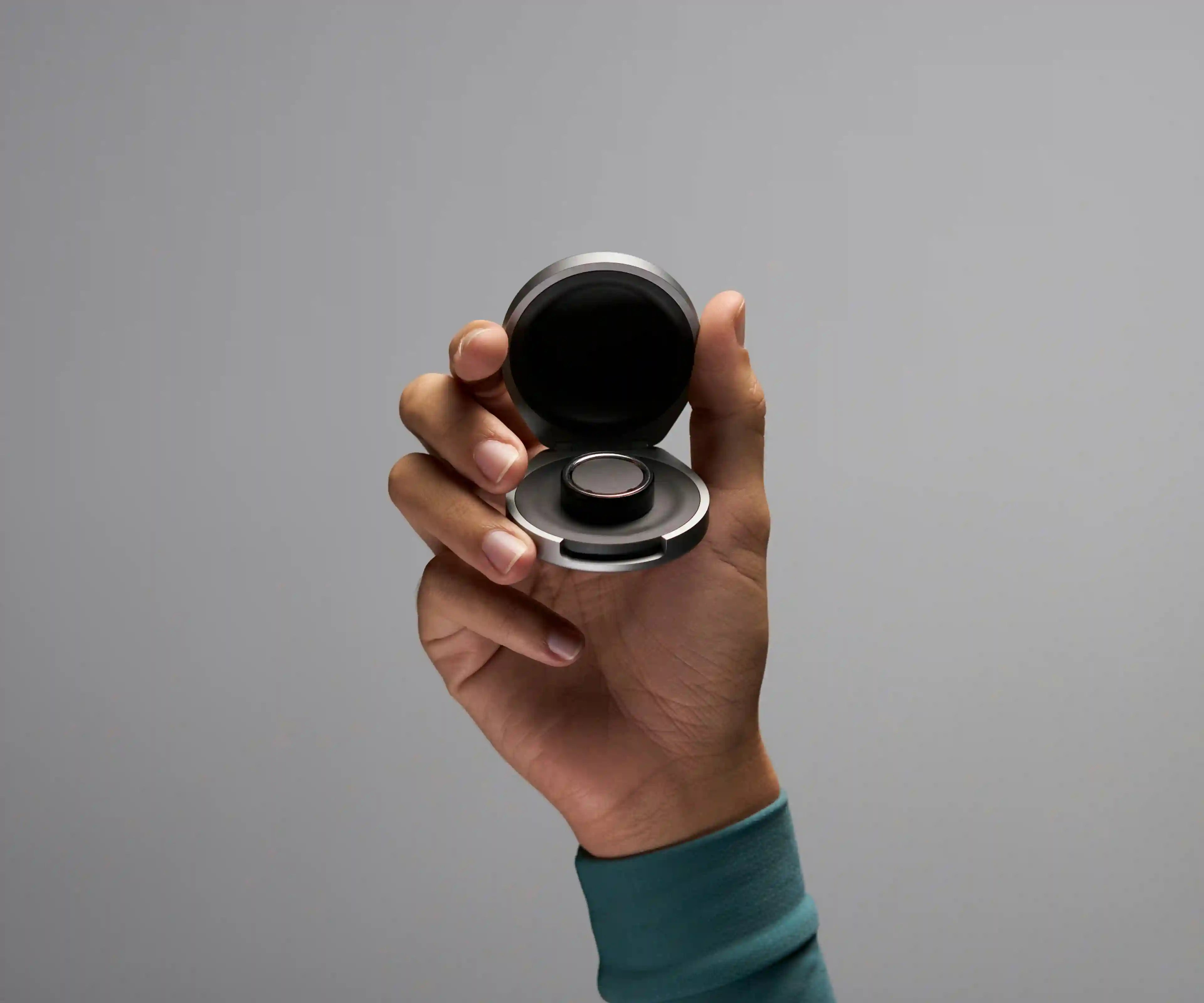 Oura Ring 4 Charging Case