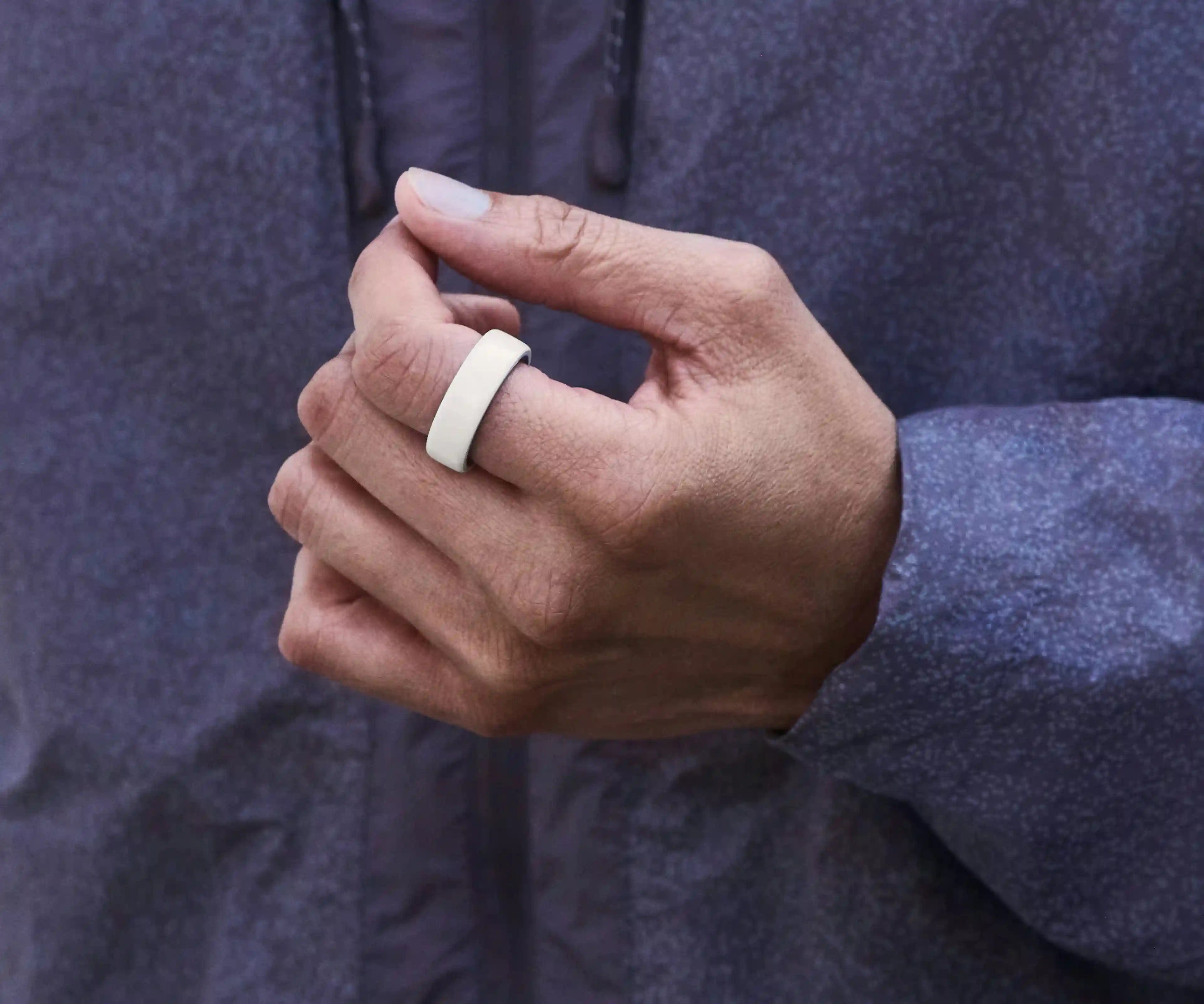 Oura Ring 4 Ceramic
